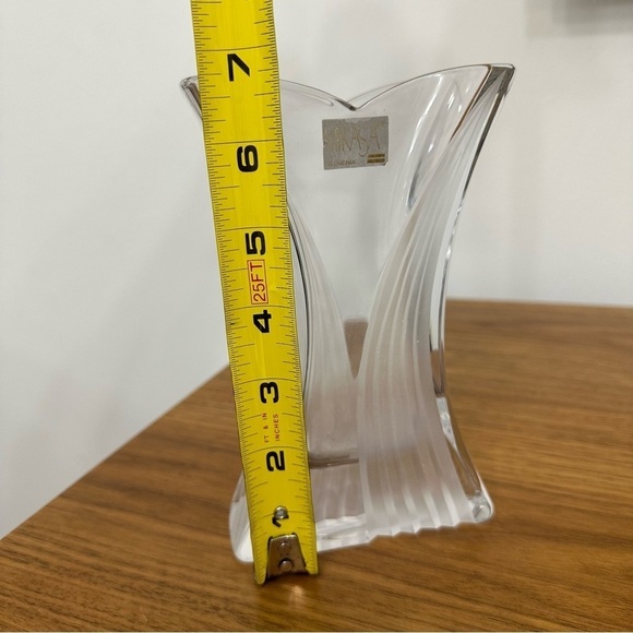 Mikasa Art Deco Style 90’s Clear Frosted Satin
Crystal Flared Vase Heavy Glass - Picture 7 of 9